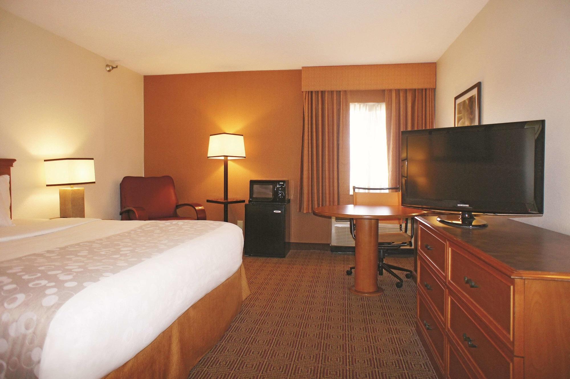 La Quinta Inn By Wyndham Kansas City North North Kansas City Extérieur photo