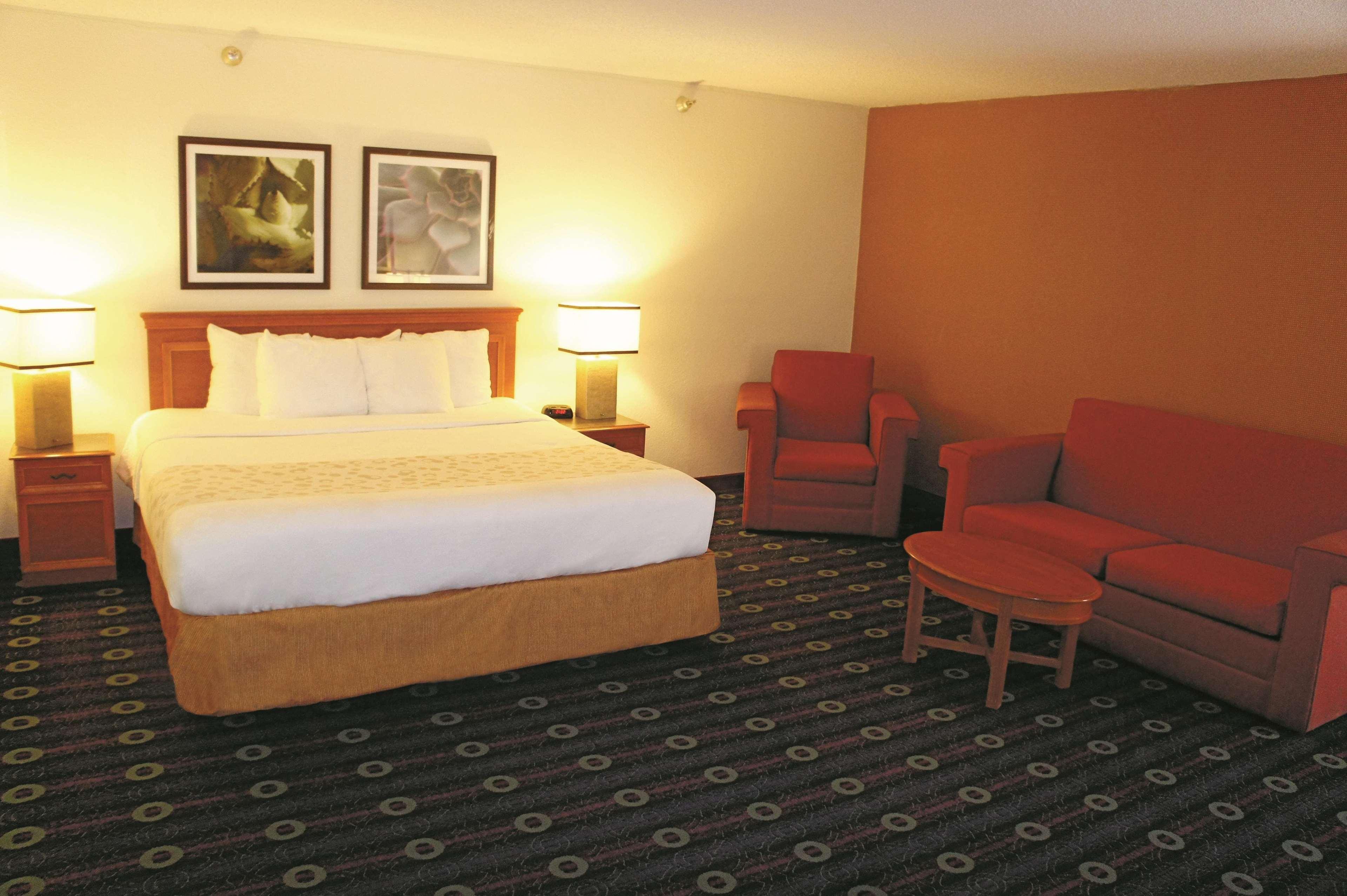 La Quinta Inn By Wyndham Kansas City North North Kansas City Extérieur photo