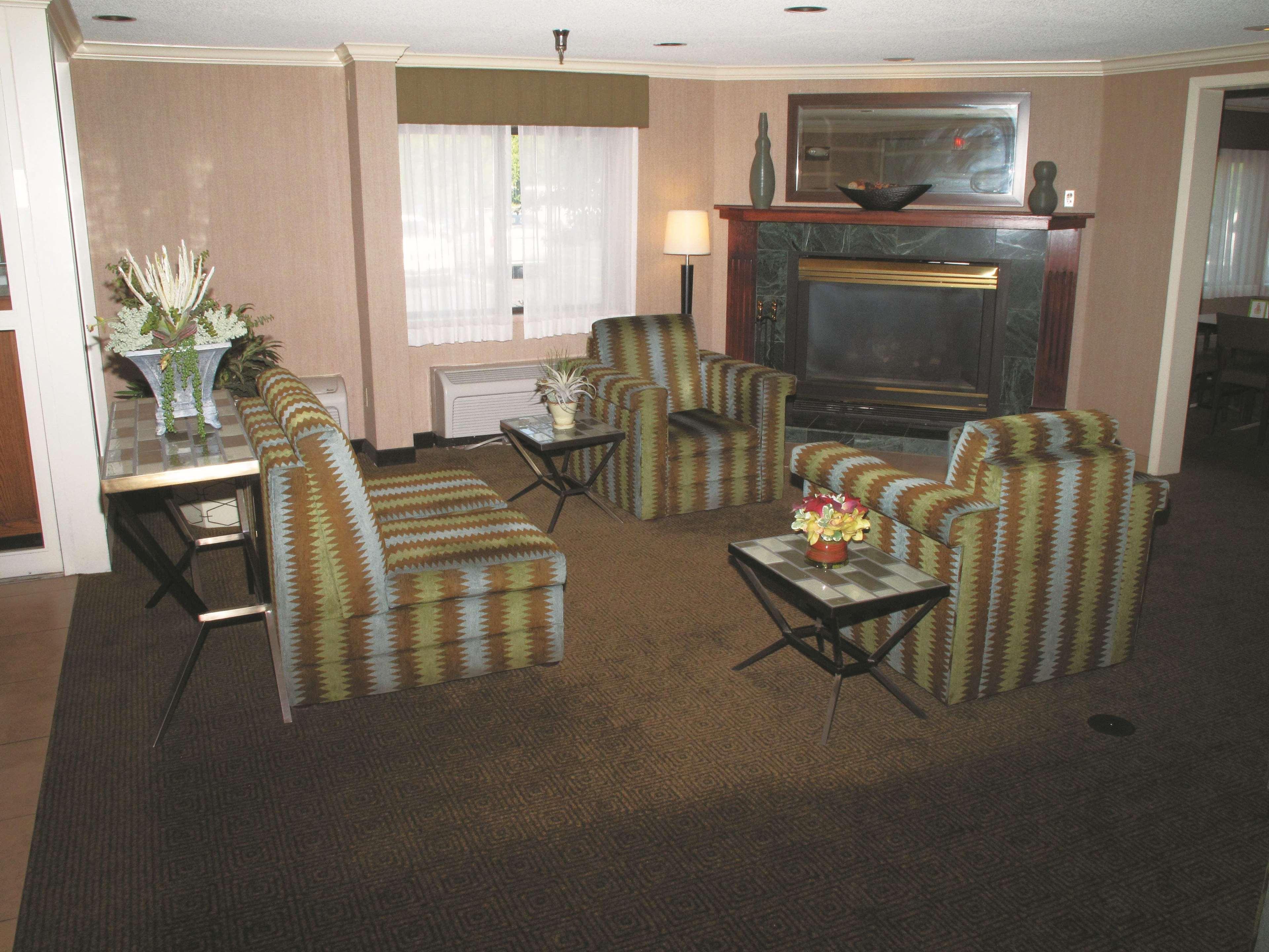 La Quinta Inn By Wyndham Kansas City North North Kansas City Extérieur photo